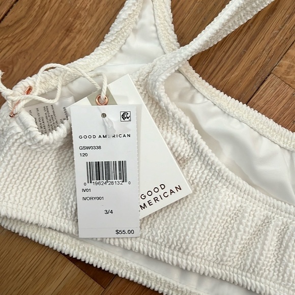 Good American Crinkle Hot Shoulder Top size 3/4 NWT - Picture 5 of 6